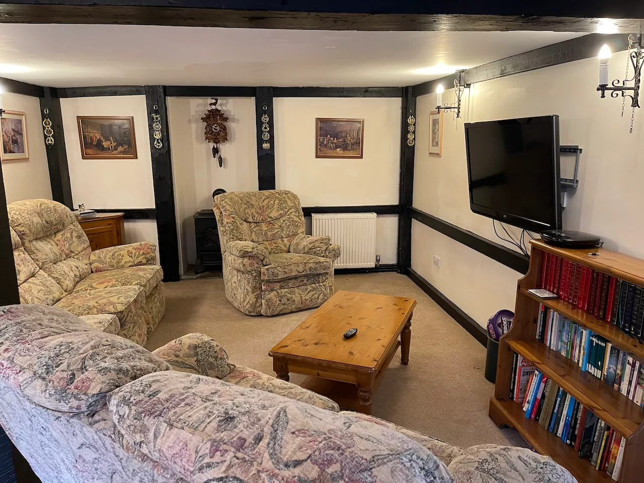 Lounge of Mill Pool Cottage, Town Mills, Torrington