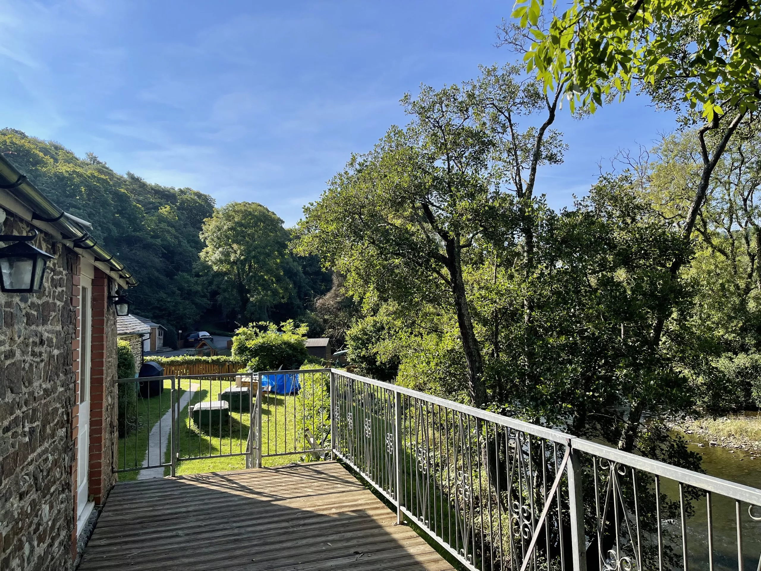 The veranda at Riverside Cottage, Town Mills Torrington